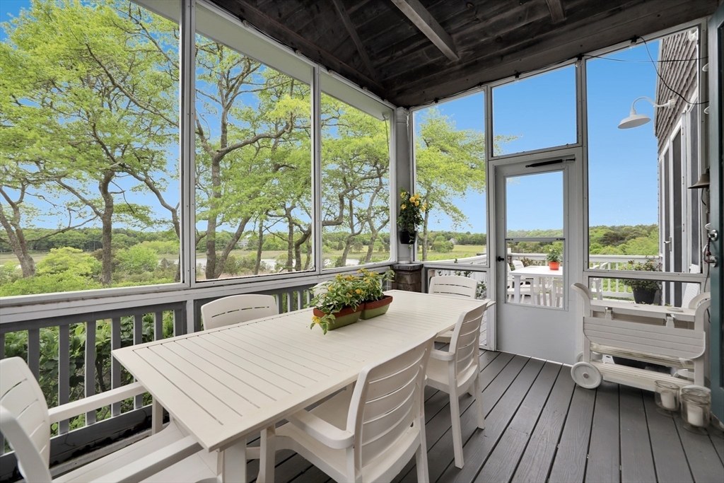 17 Bourne Point Rd, Wareham