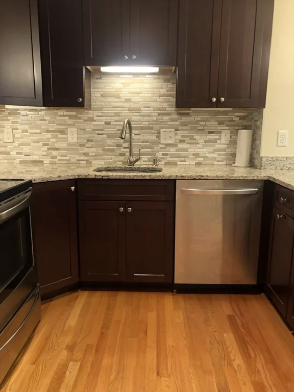 1105 Lexington St, Waltham