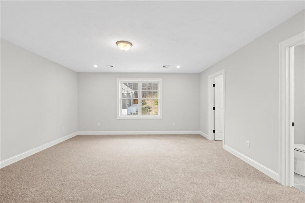 77 Upland St, Worcester