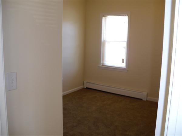 2 Evergreen, Kingston