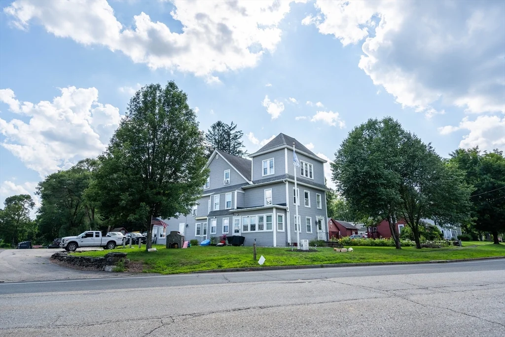 85 E Main, West Brookfield