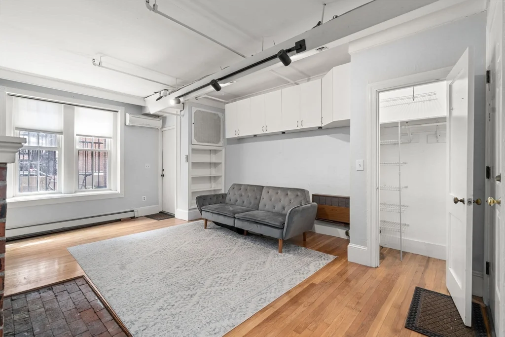 167 Beacon St, Back Bay