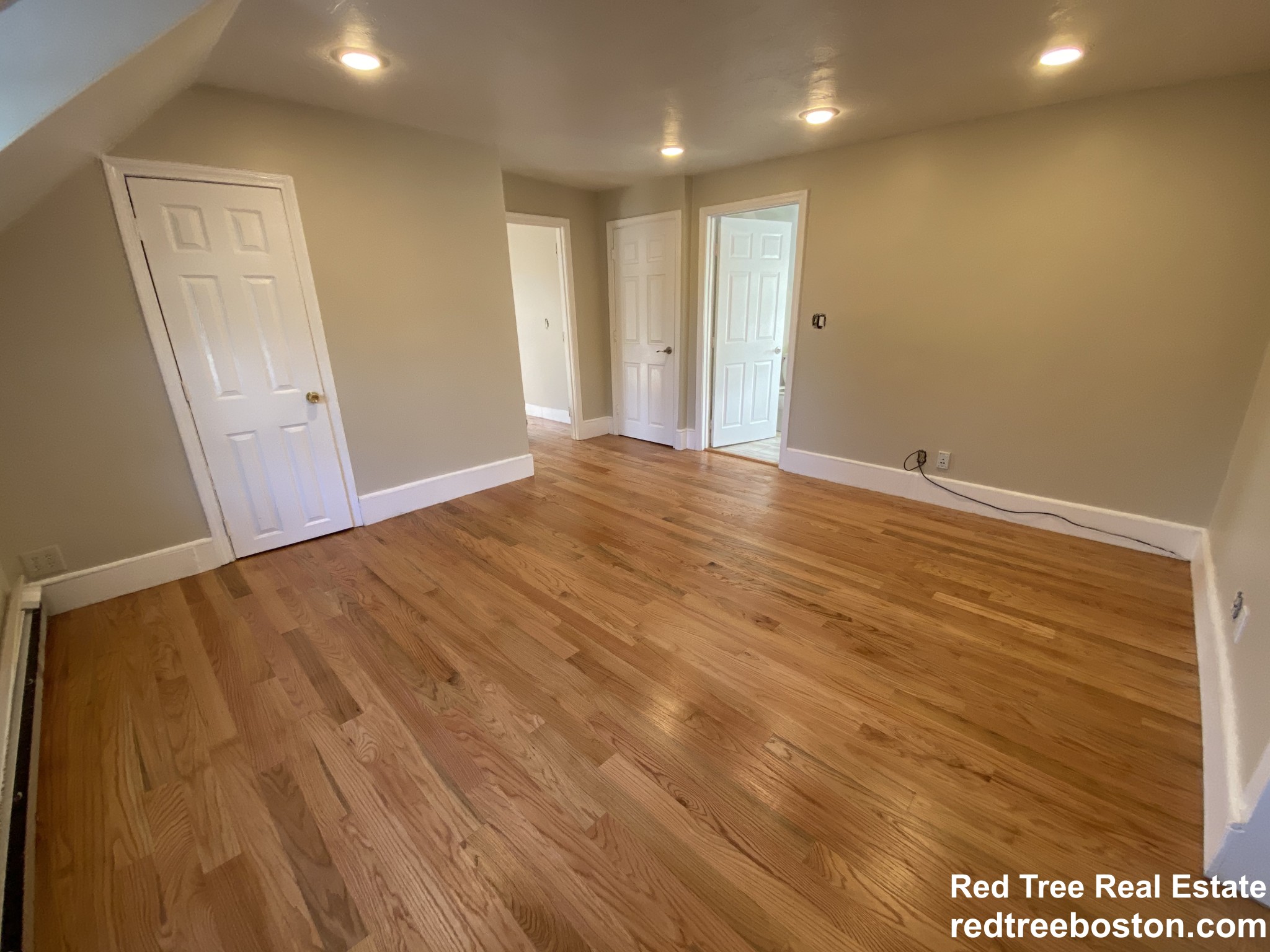 335 Baker St, West Roxbury