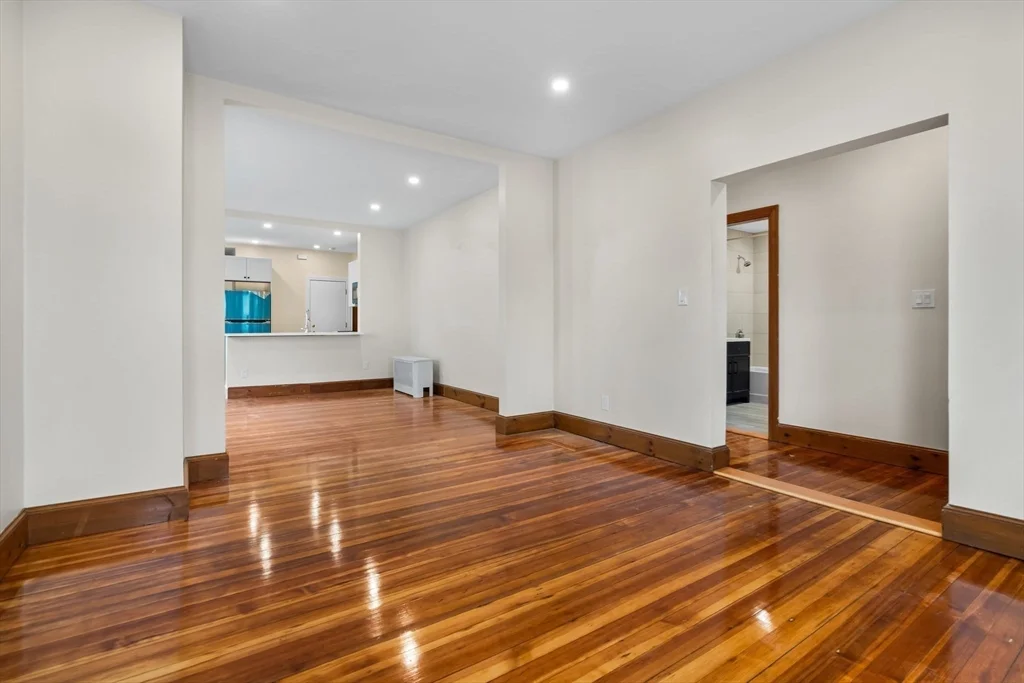 62 Vernal St, Everett