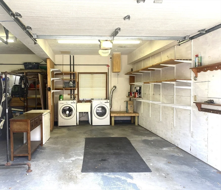 124 Gardiner Rd, Quincy