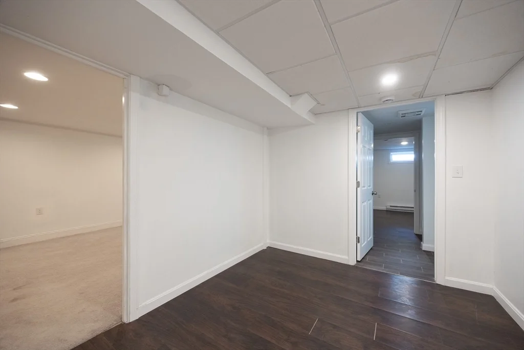 22 Suffolk Rd, Sharon