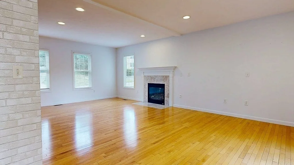 142 Olean St, Tatnuck