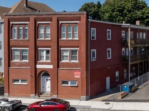 176 Ferry St, Everett