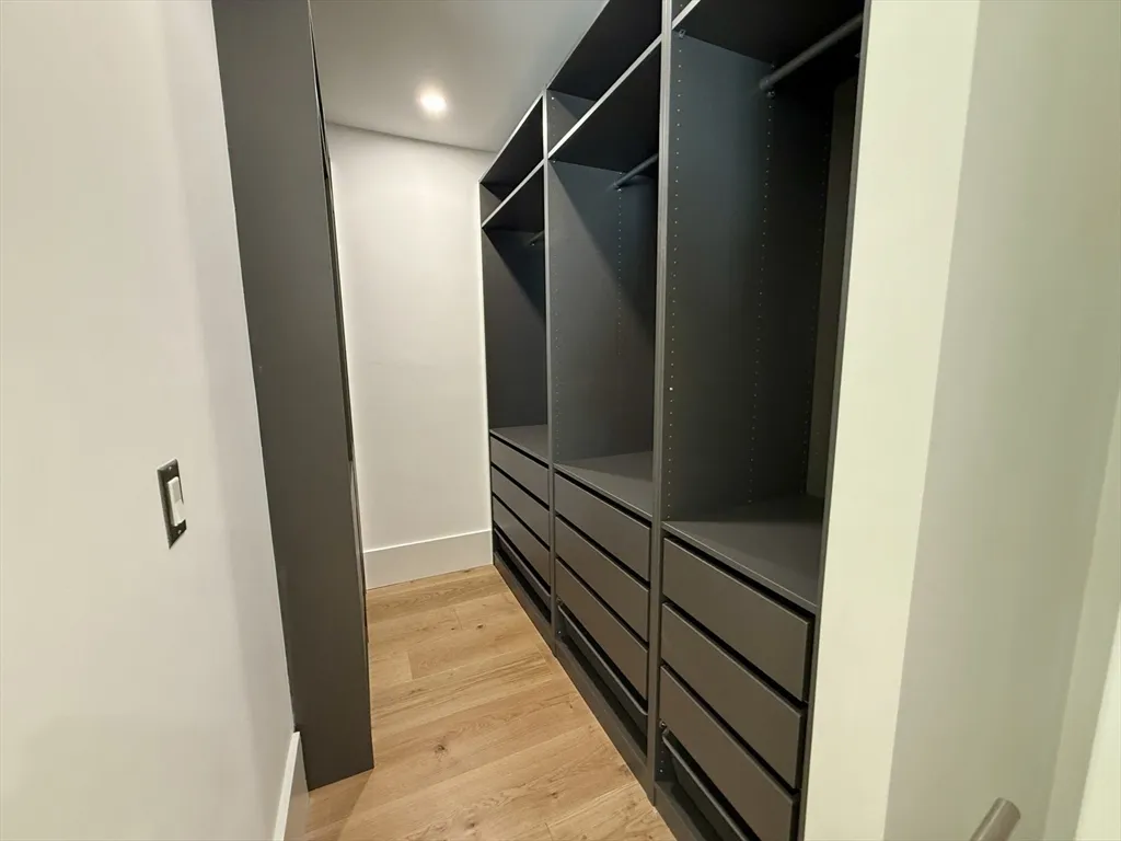 2 Effie Pl, Lexington