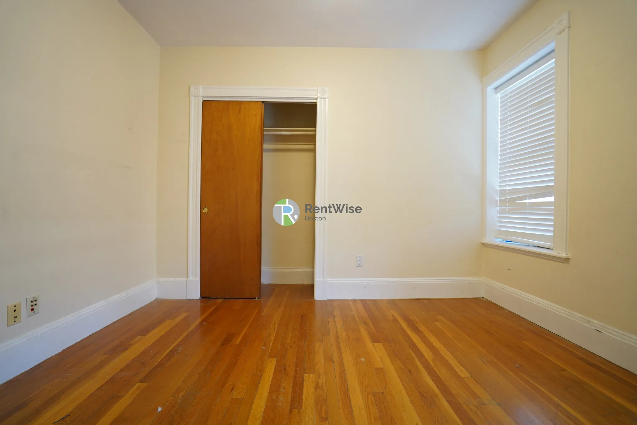 12 Dean Rd, Brookline