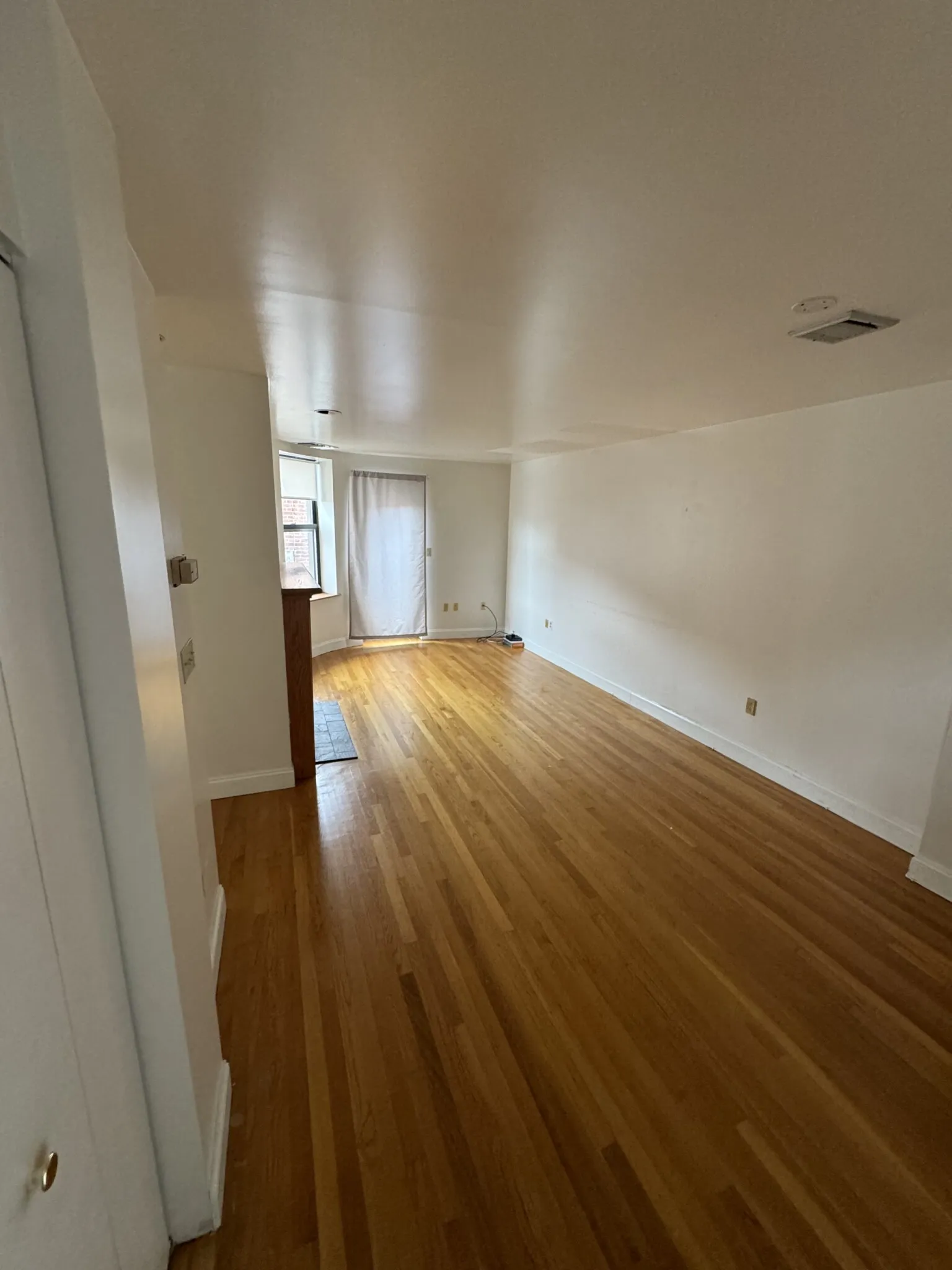 102 Gainsborough St, Fenway