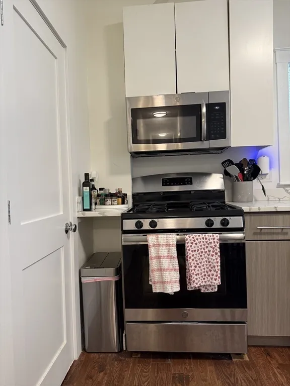 229 Charles St, East Cambridge