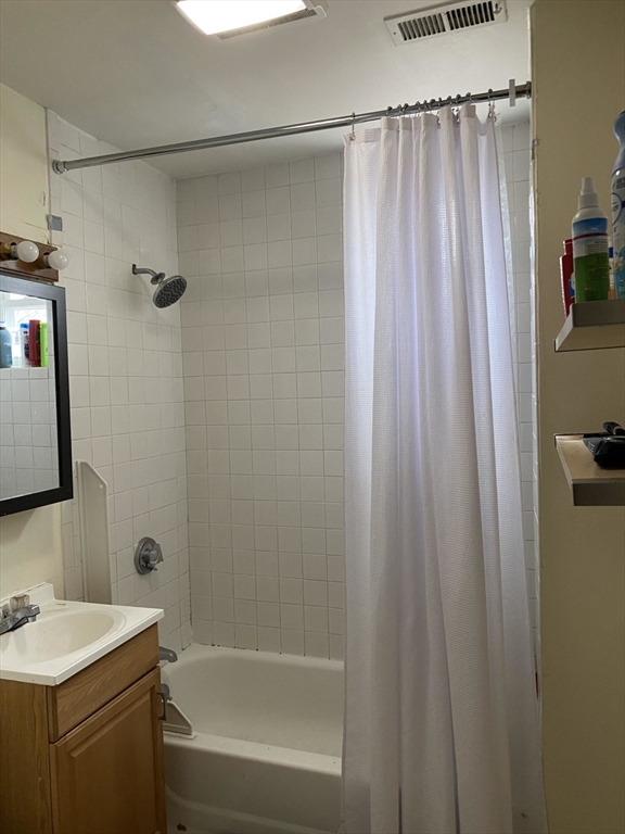 227 Roxbury, Roxbury