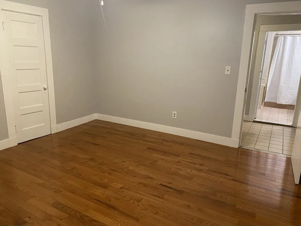 18 Walnut Rd, Winter Hill