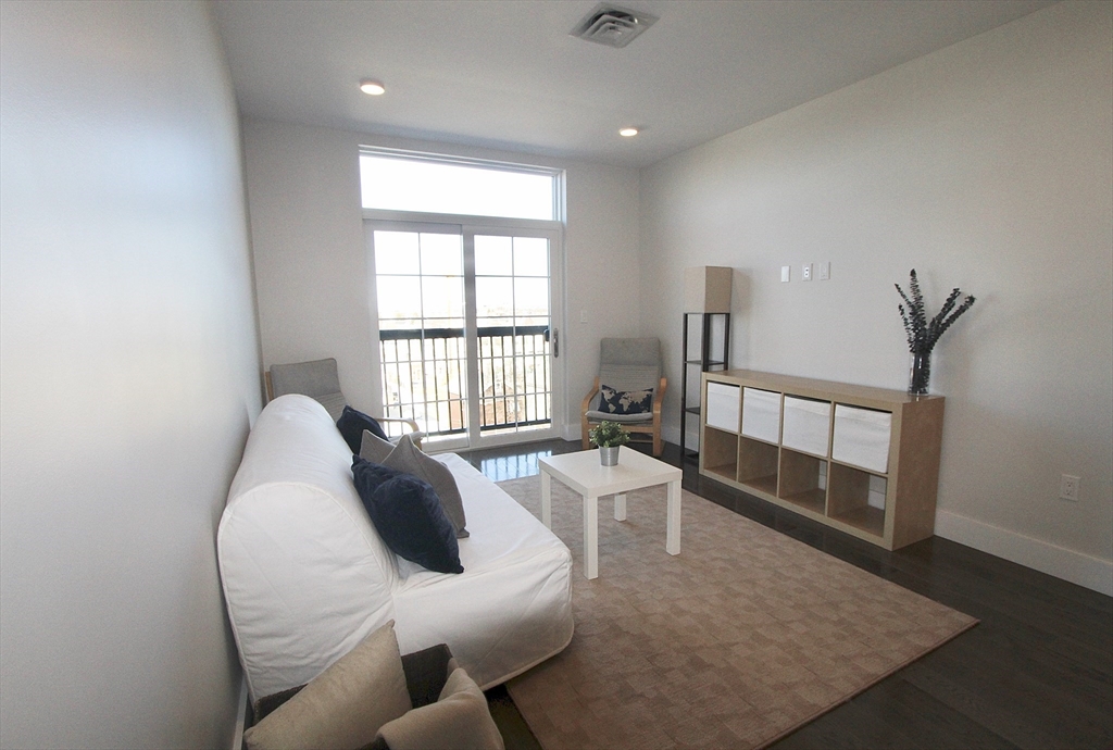 434 Mcgrath Highway, Prospect Hill