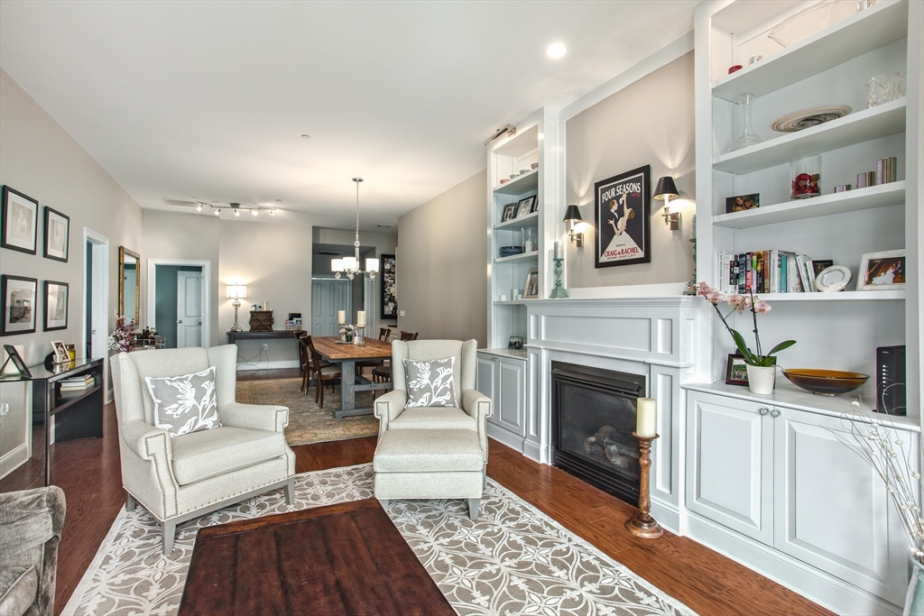 655 E 2nd St, South Boston