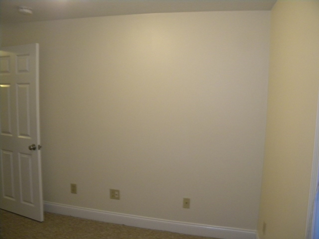 11 Dell Ave, Medford