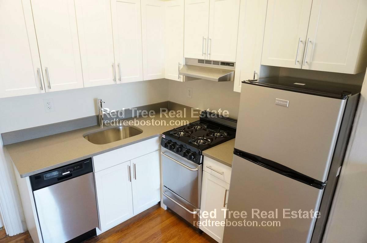 109 Brainerd Rd, Allston