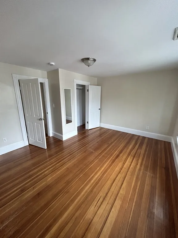 55 Simpson Ave, Tufts