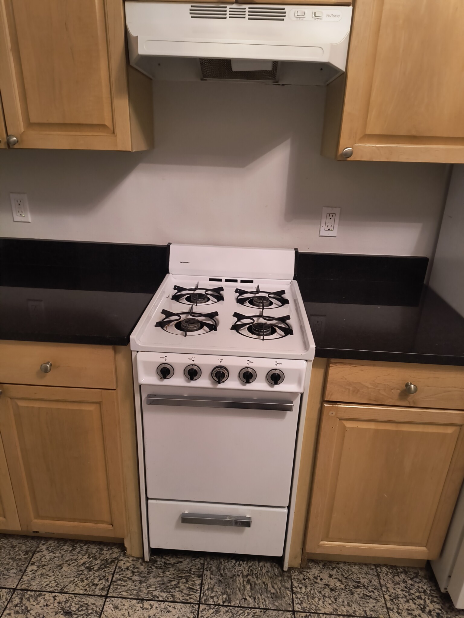 220 Hanover St, North End