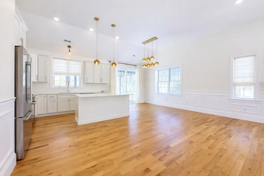 261 Main St, Shrewsbury