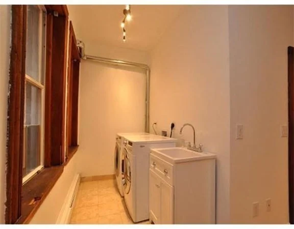 33 Charter St, North End