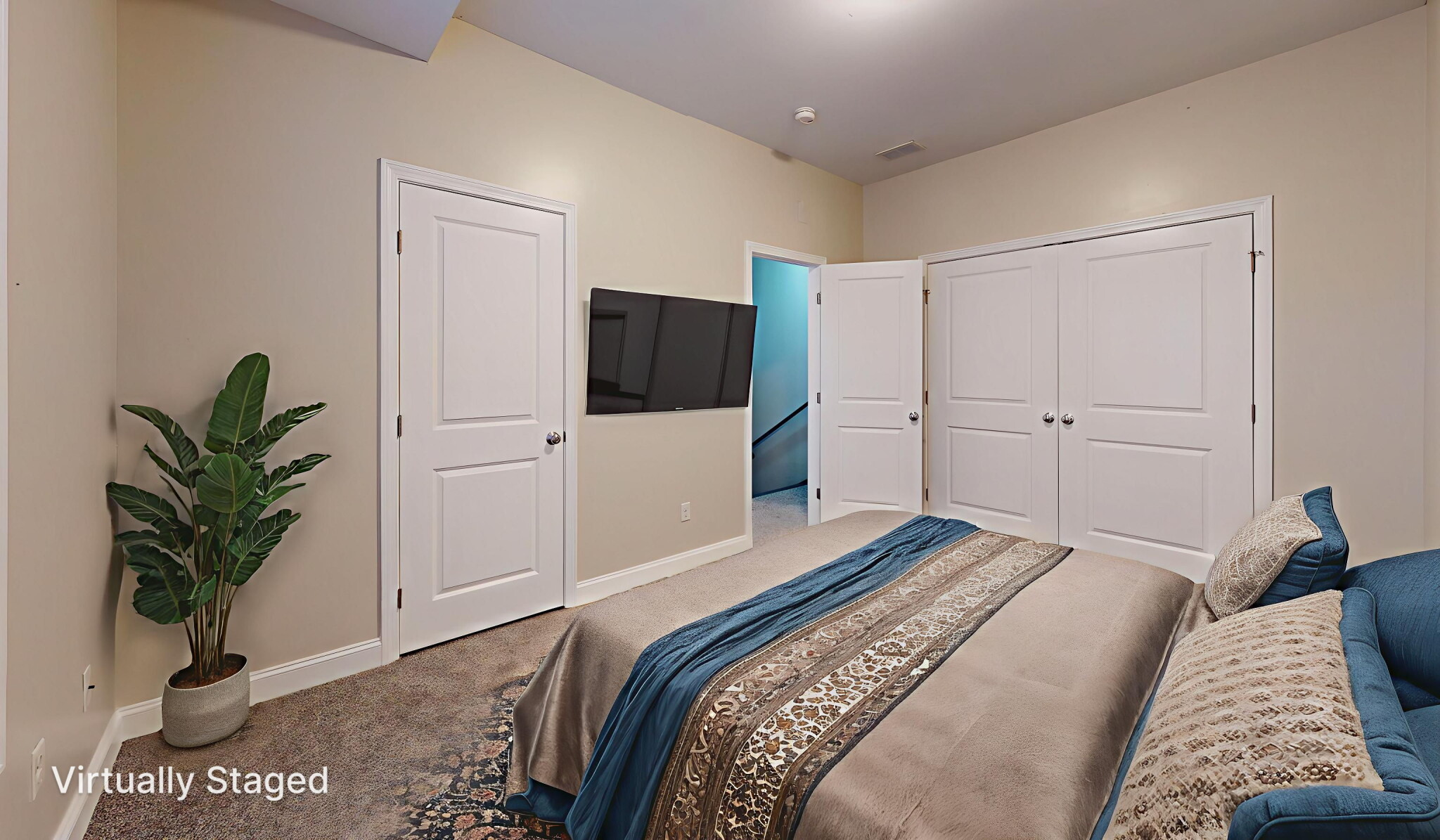 60 Holworthy St, Roxbury