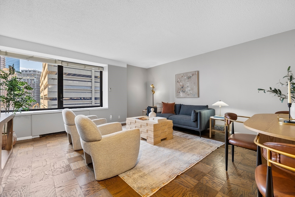 85 E India Row, Waterfront