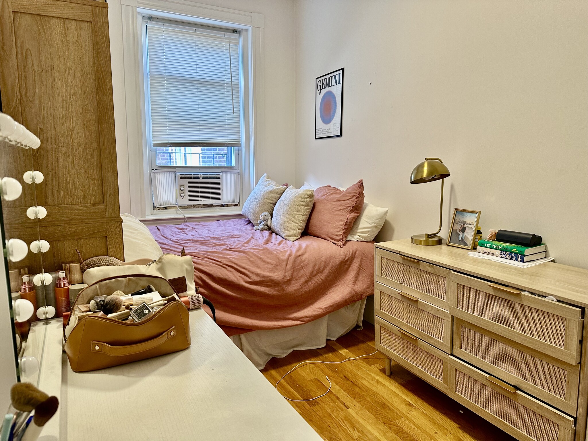 90 West Cedar St, Beacon Hill