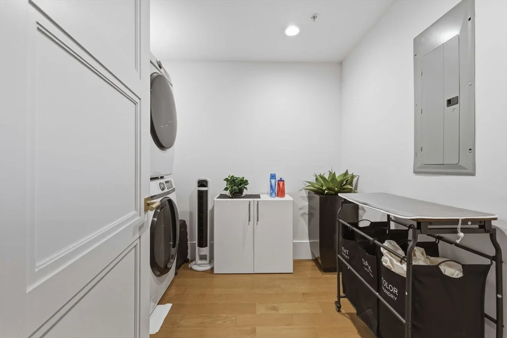 377 W 1st St, South Boston