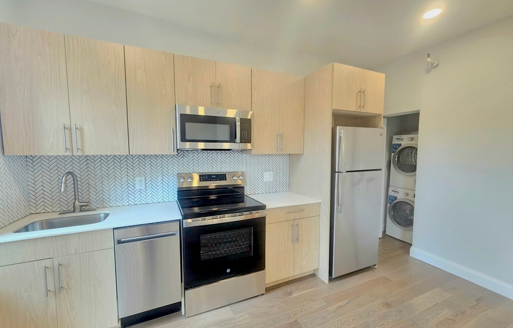 379 Commonwealth Ave, Back Bay