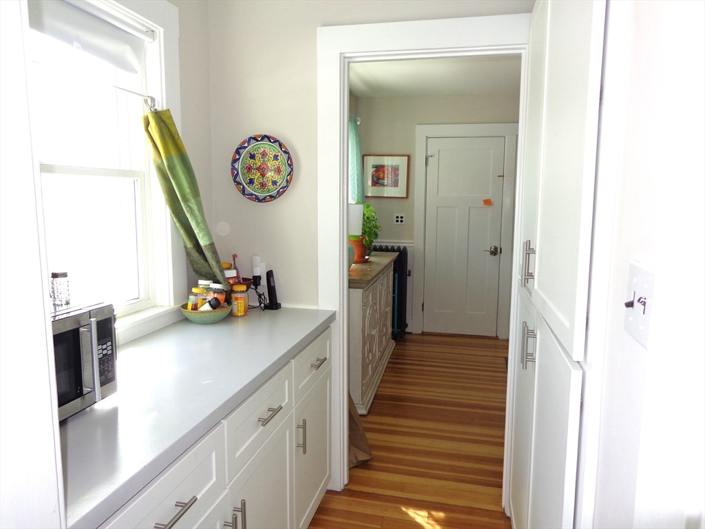 8 Holden Rd, Belmont