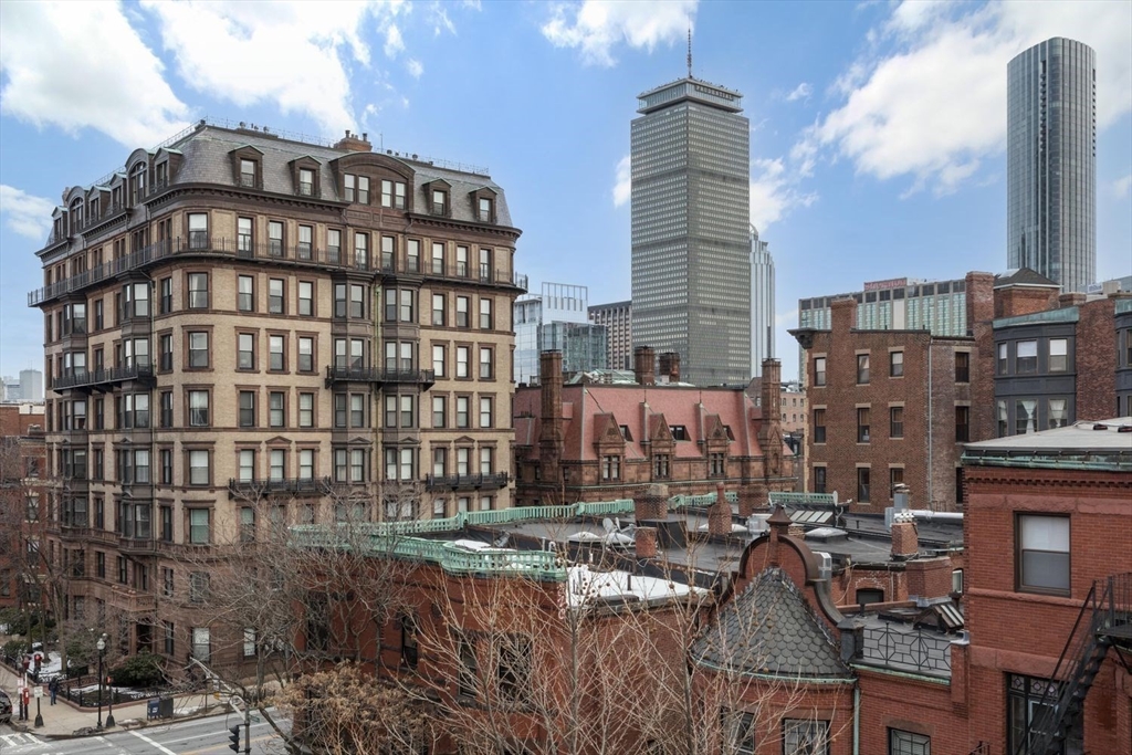 416 Marlborough St, Back Bay