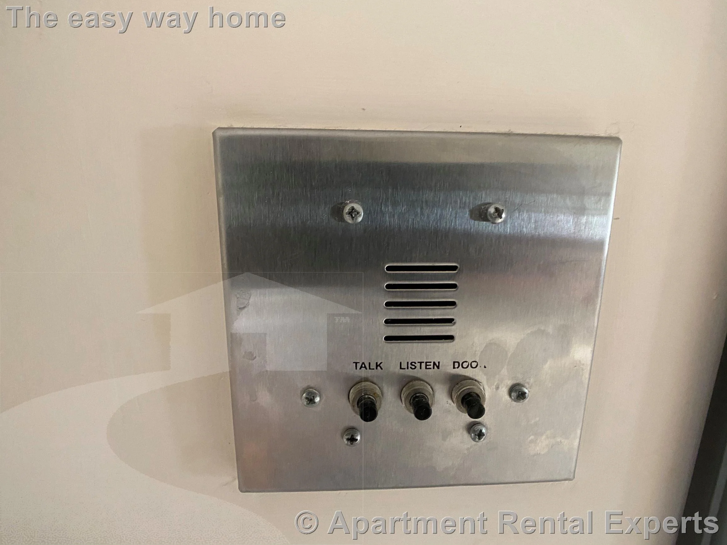 24 Willard Ave, Tufts