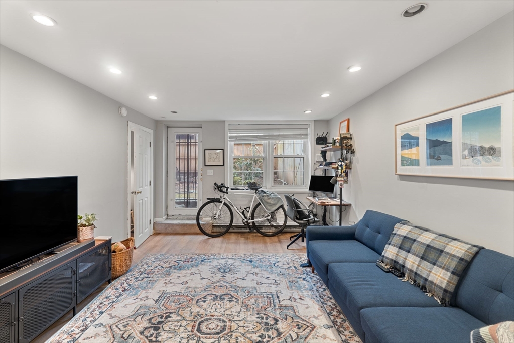81 Waltham St, Boston