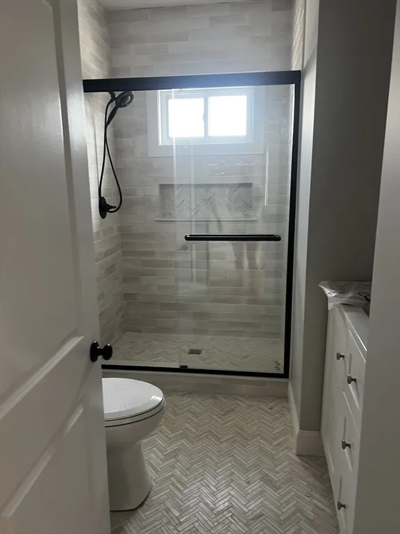 2039 Pleasant St, Fall River