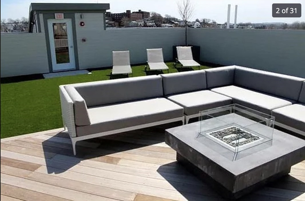 309 E St, South Boston