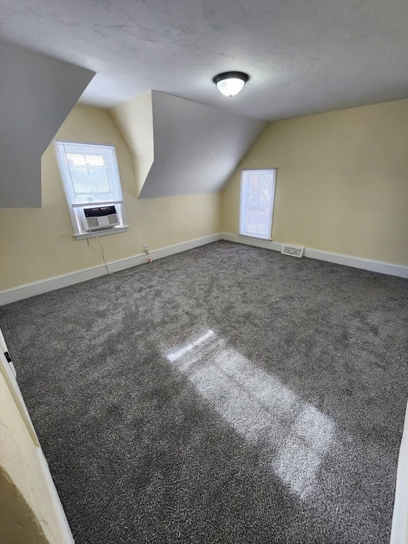 14 Everett, Middleboro