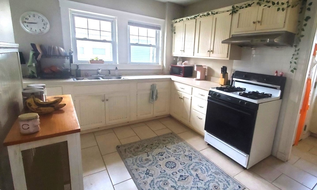 126 Russell St, North Quincy