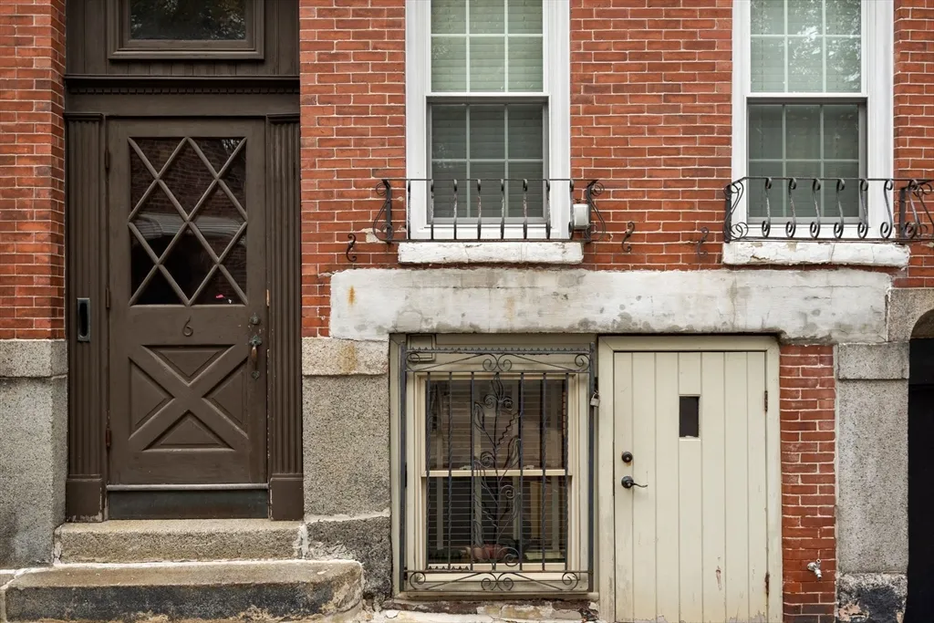 6 North Hudson St, North End