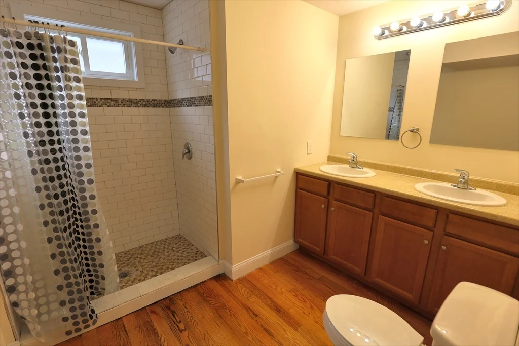 62 Lincoln St, Fitchburg