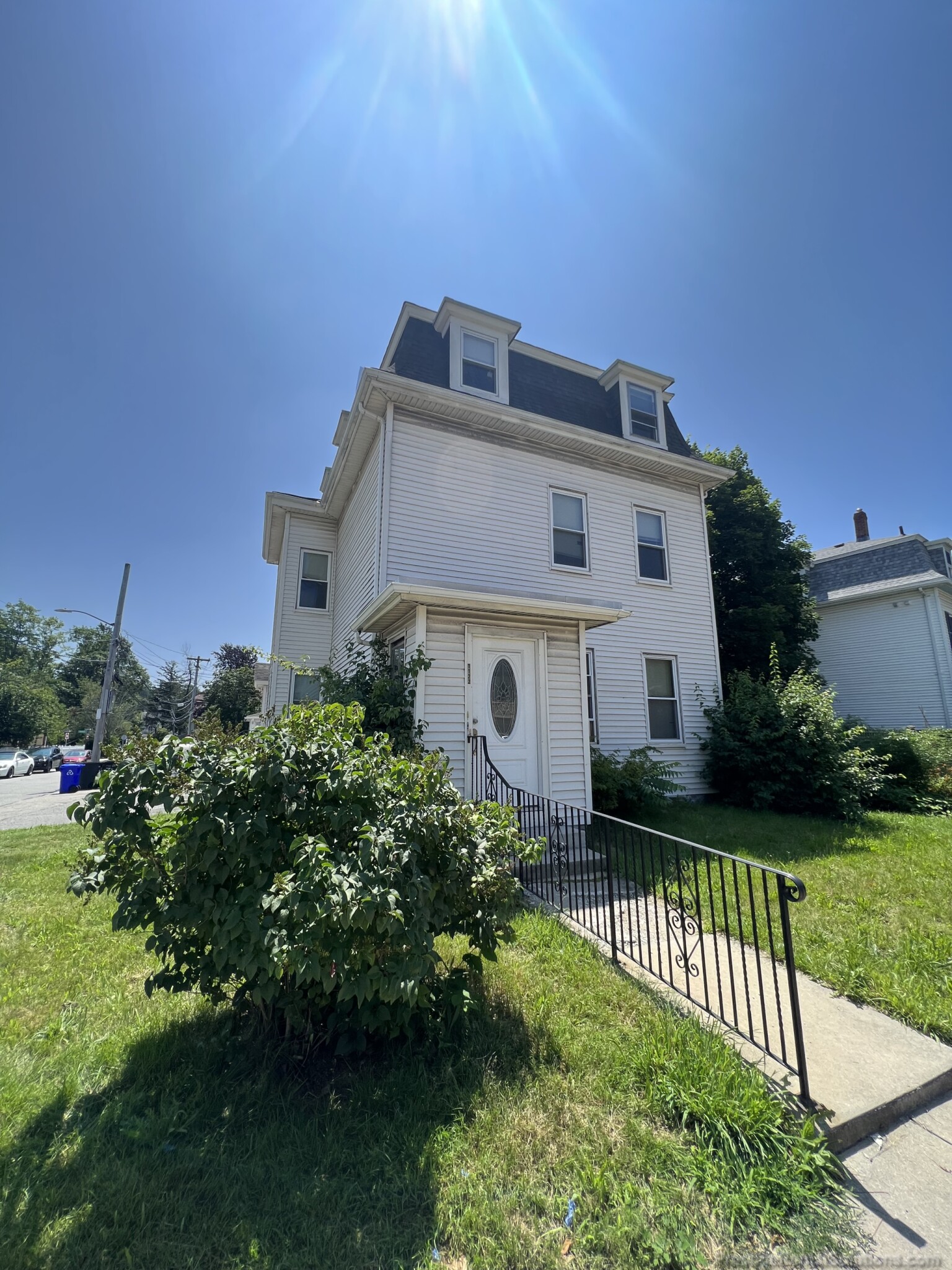 1122 River St, Hyde Park