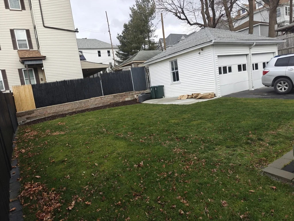 452 Osborn St, Fall River