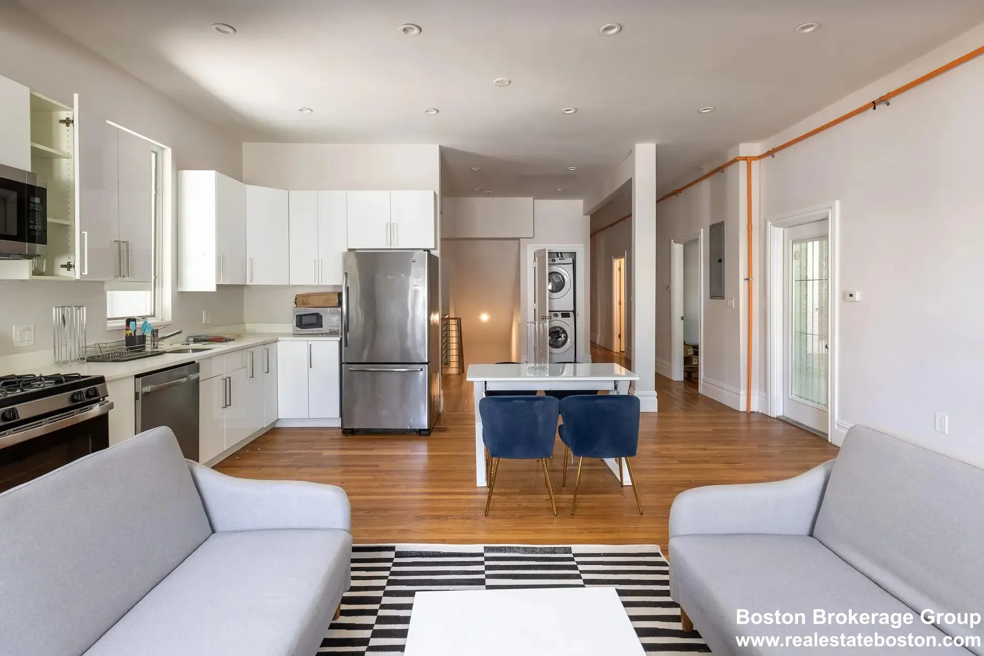 89 Cedar St, Roxbury