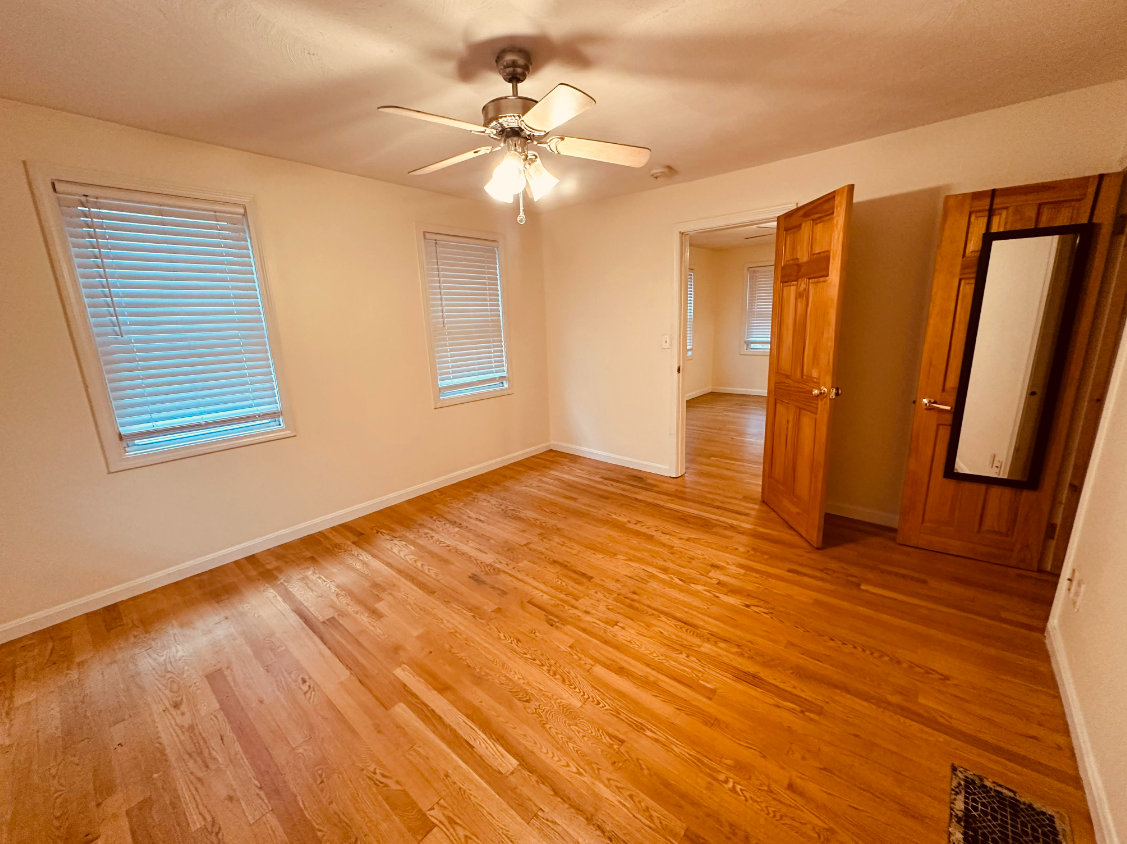 8 Alberta Ter, North Cambridge