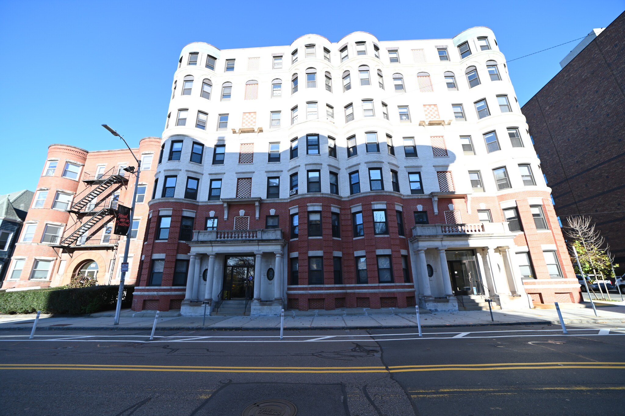 885 Massachusetts Ave, Mid Cambridge