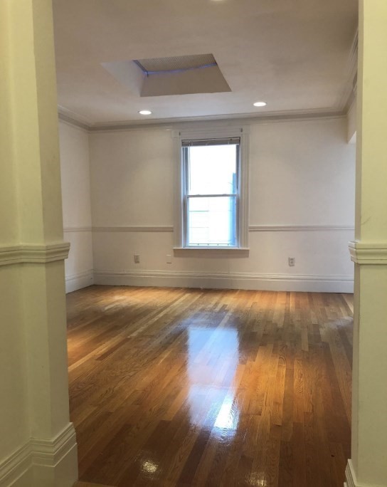 254 Newbury St, Back Bay