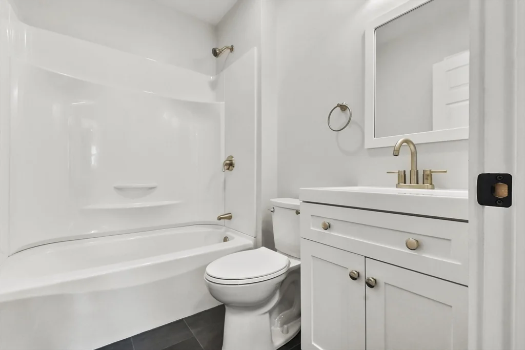 10 Cain Ave, Weymouth