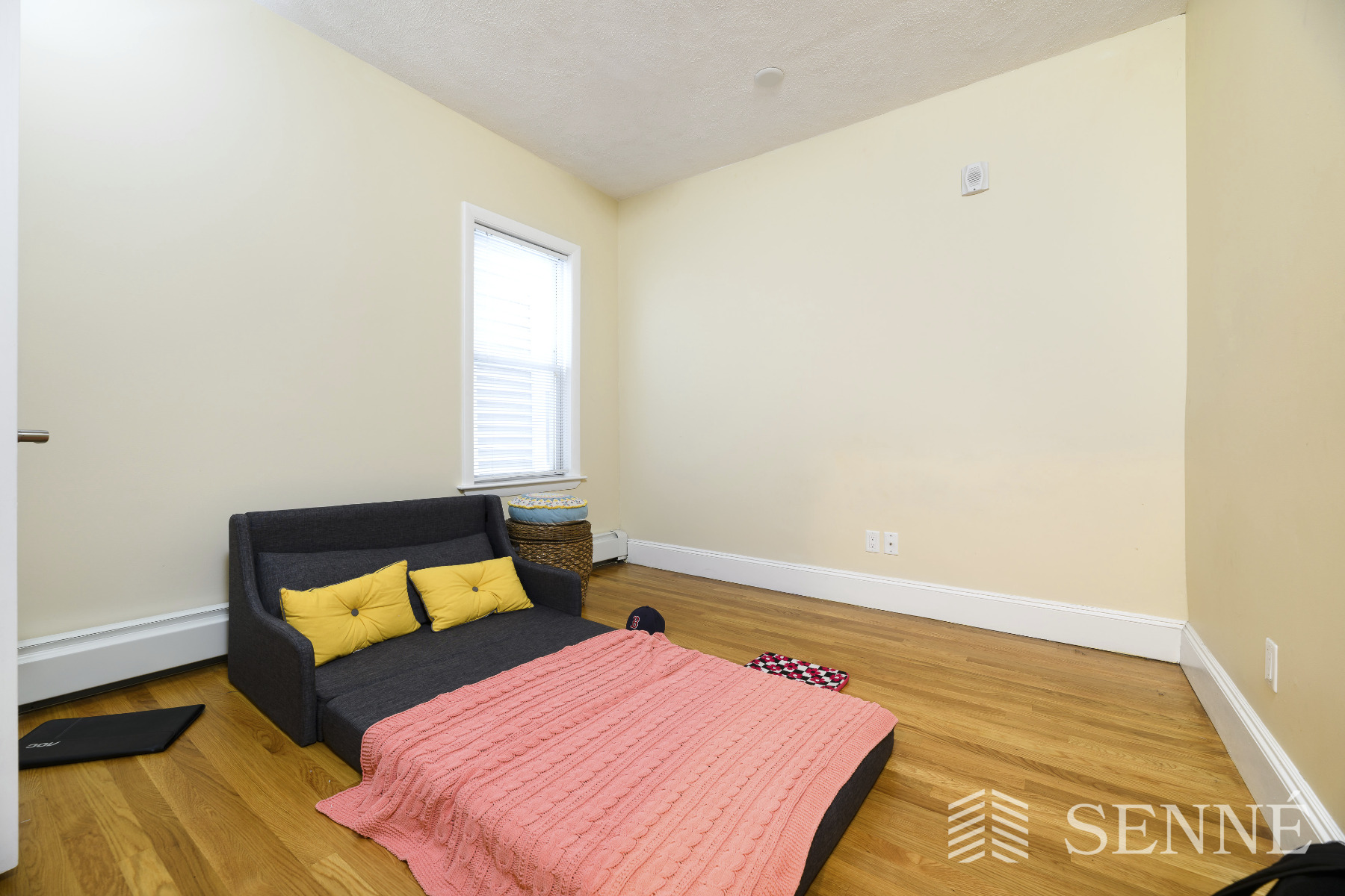 393 Washington St, Ward Two