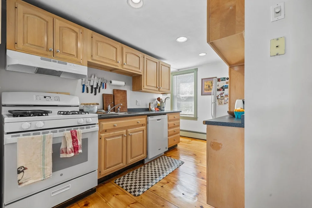 9 Hodges Ct, Salem